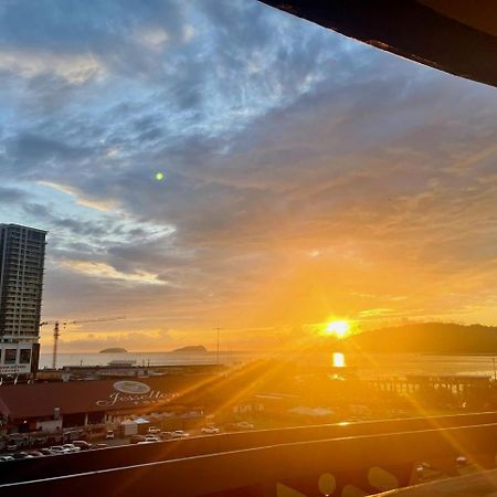 Jesselton Quay Sea & Pool View For 6 Pax Διαμέρισμα Κότα Κιναμπαλού Εξωτερικό φωτογραφία